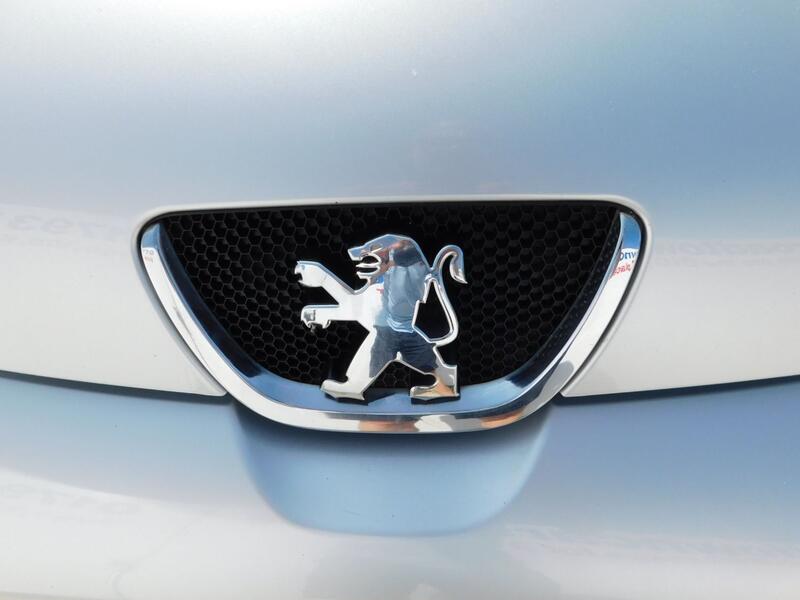 PEUGEOT 107