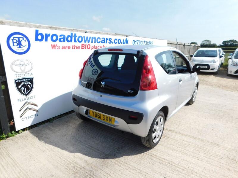 PEUGEOT 107