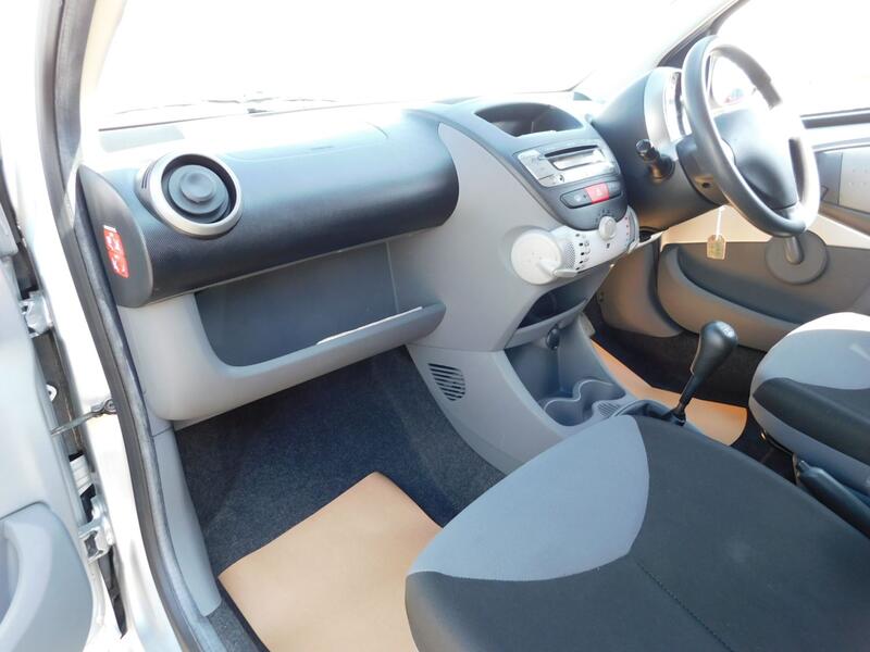 PEUGEOT 107