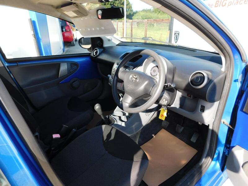TOYOTA AYGO