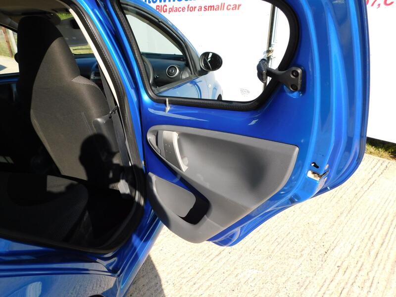 TOYOTA AYGO