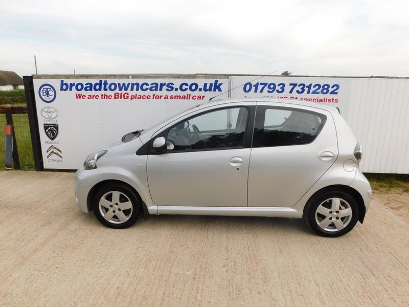 View TOYOTA AYGO 1.0 VVT-i Ice Automatic