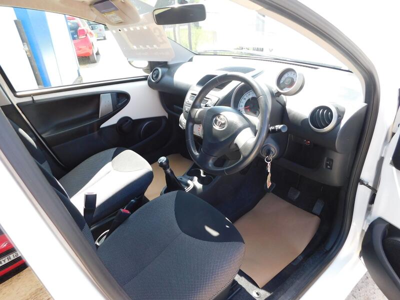 TOYOTA AYGO