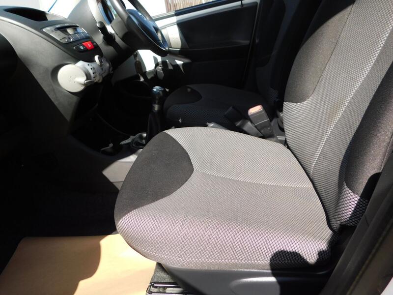 TOYOTA AYGO