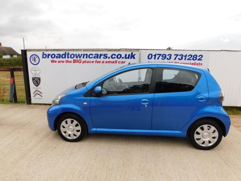 View TOYOTA AYGO 1.0 VVT-i Blue Automatic