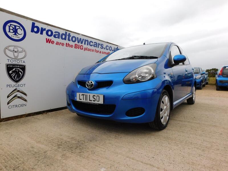 View TOYOTA AYGO 1.0 VVT-i Blue Automatic