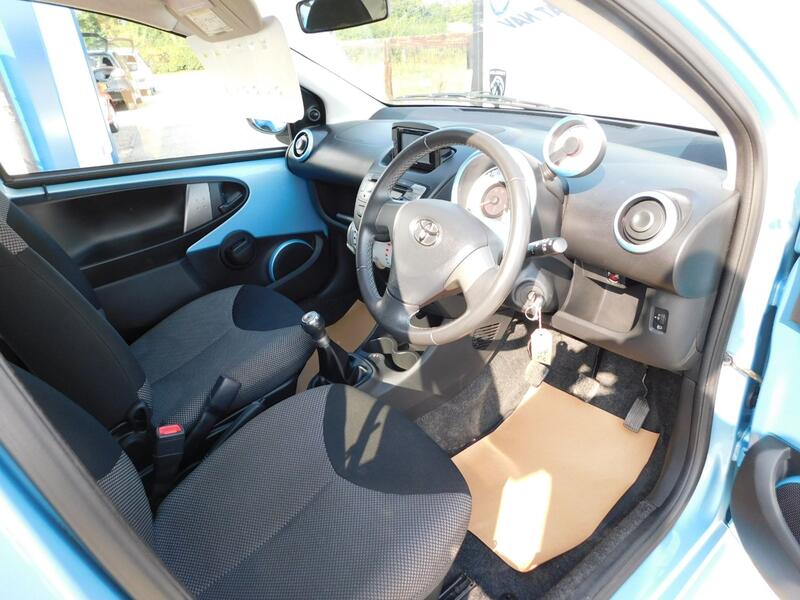 TOYOTA AYGO