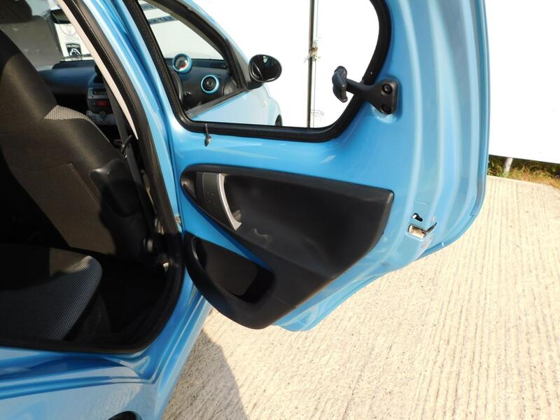 TOYOTA AYGO