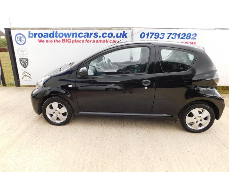 View TOYOTA AYGO 1.0 VVT-i Black