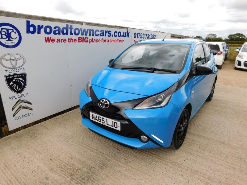 View TOYOTA AYGO 1.0 VVT-i x-cite