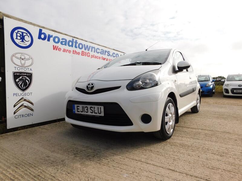View TOYOTA AYGO 1.0 VVT-i Ice