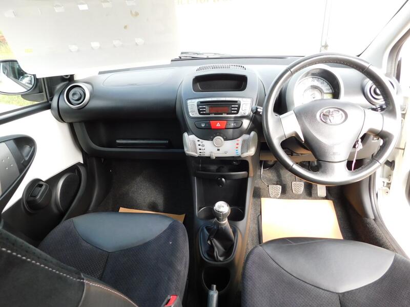 TOYOTA AYGO