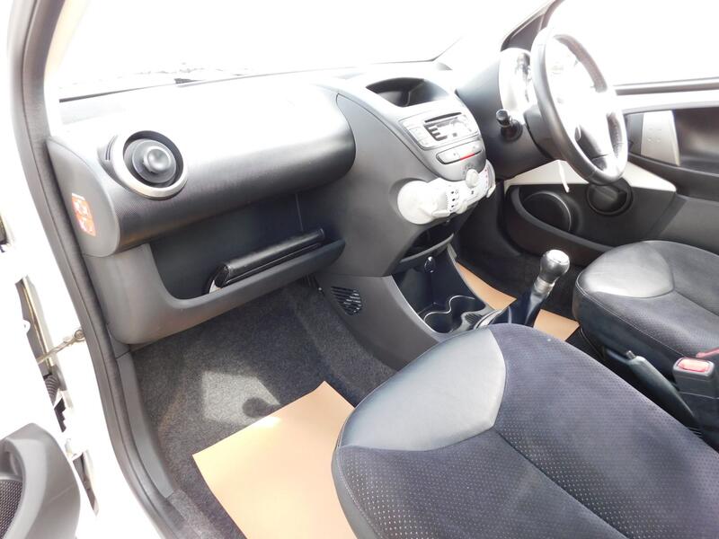 TOYOTA AYGO