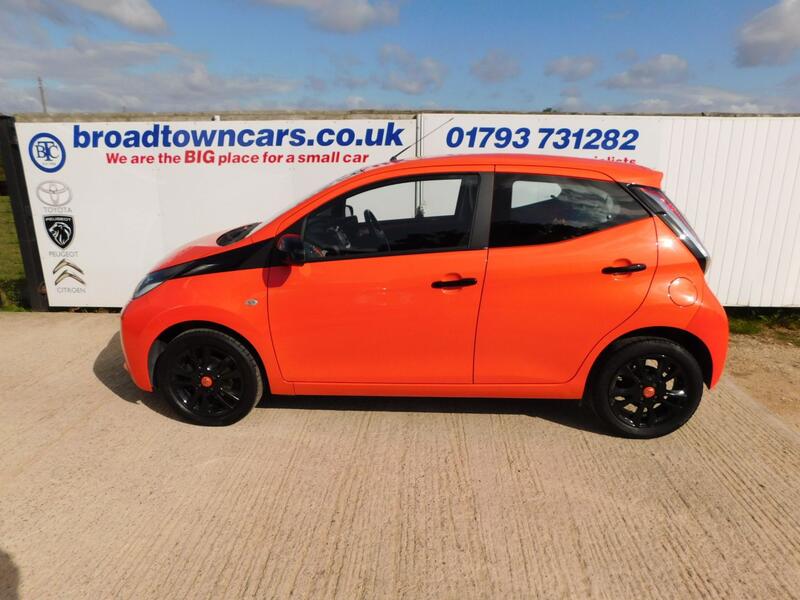 View TOYOTA AYGO 1.0 VVT-i x-cite