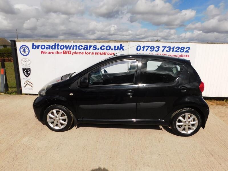 View TOYOTA AYGO 1.0 VVT-i Black