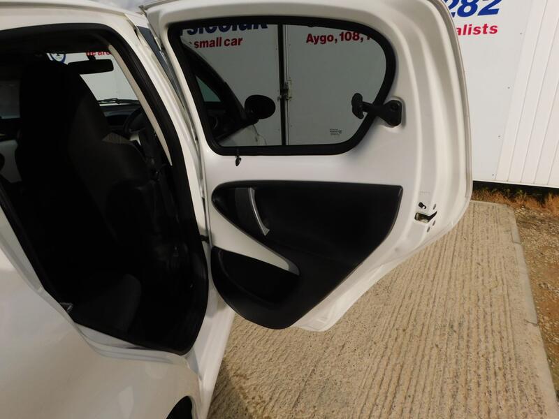 TOYOTA AYGO