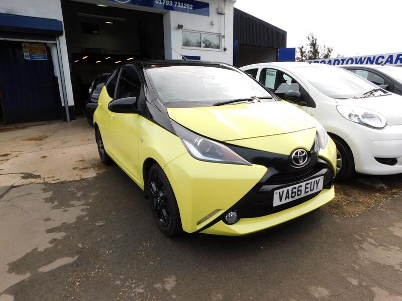View TOYOTA AYGO 1.0 VVT-i x-cite 3 Yellow Bi-Tone