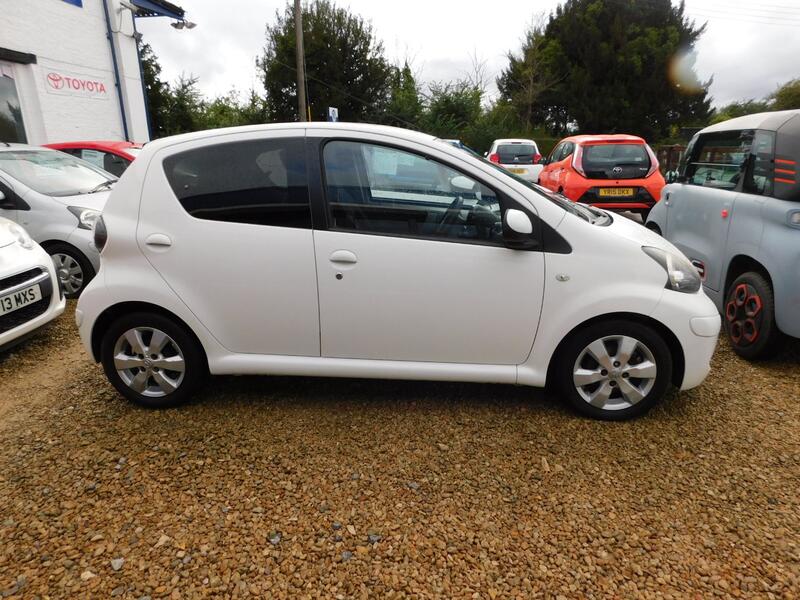 View TOYOTA AYGO 1.0 VVT-i Go Automatic
