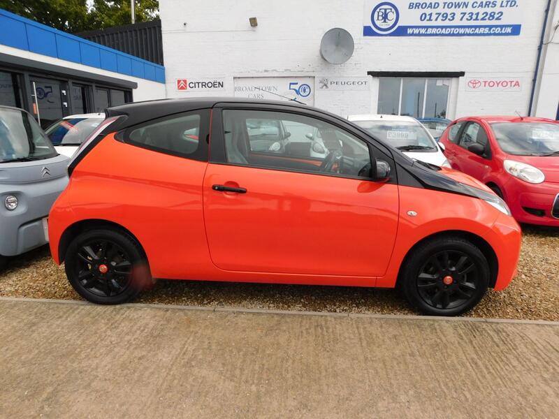 View TOYOTA AYGO 1.0 VVT-i x-cite