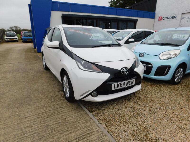 View TOYOTA AYGO 1.0 VVT-i x-pression