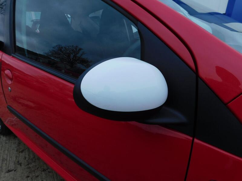 PEUGEOT 107