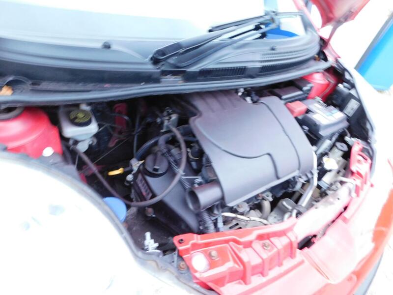 PEUGEOT 107