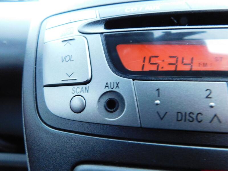 PEUGEOT 107