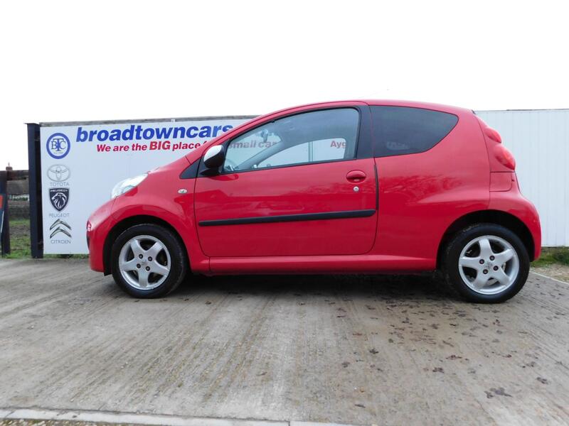 PEUGEOT 107