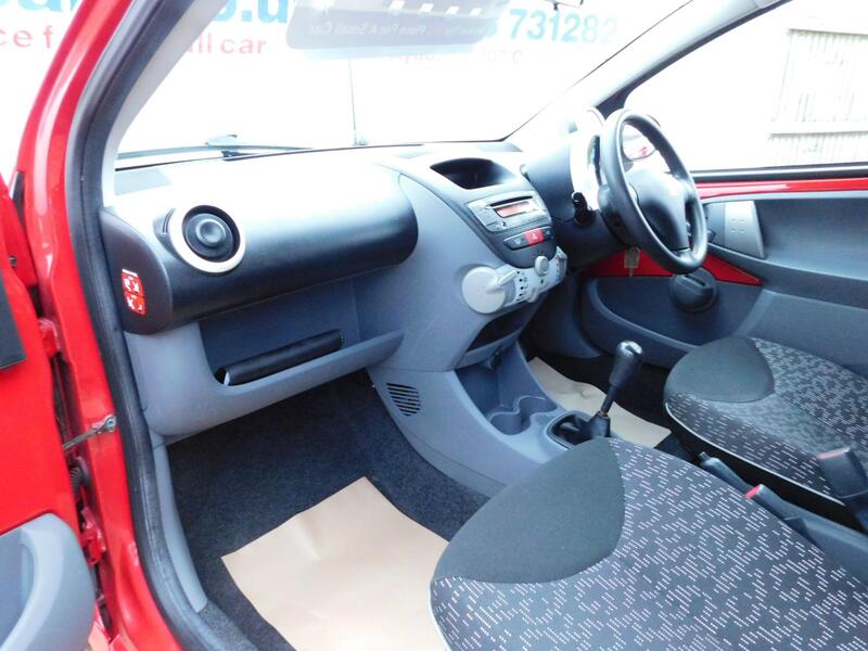 PEUGEOT 107
