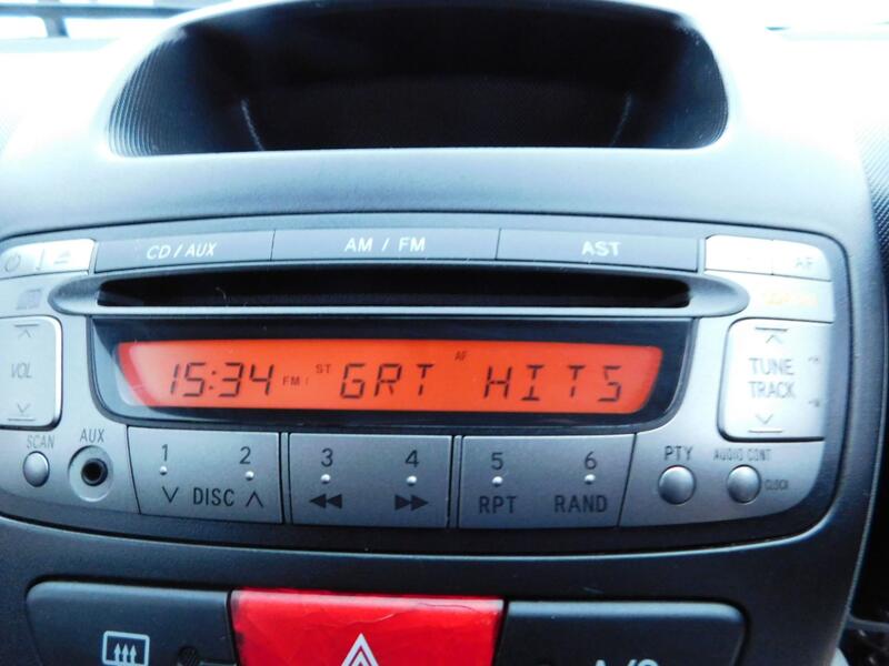 PEUGEOT 107